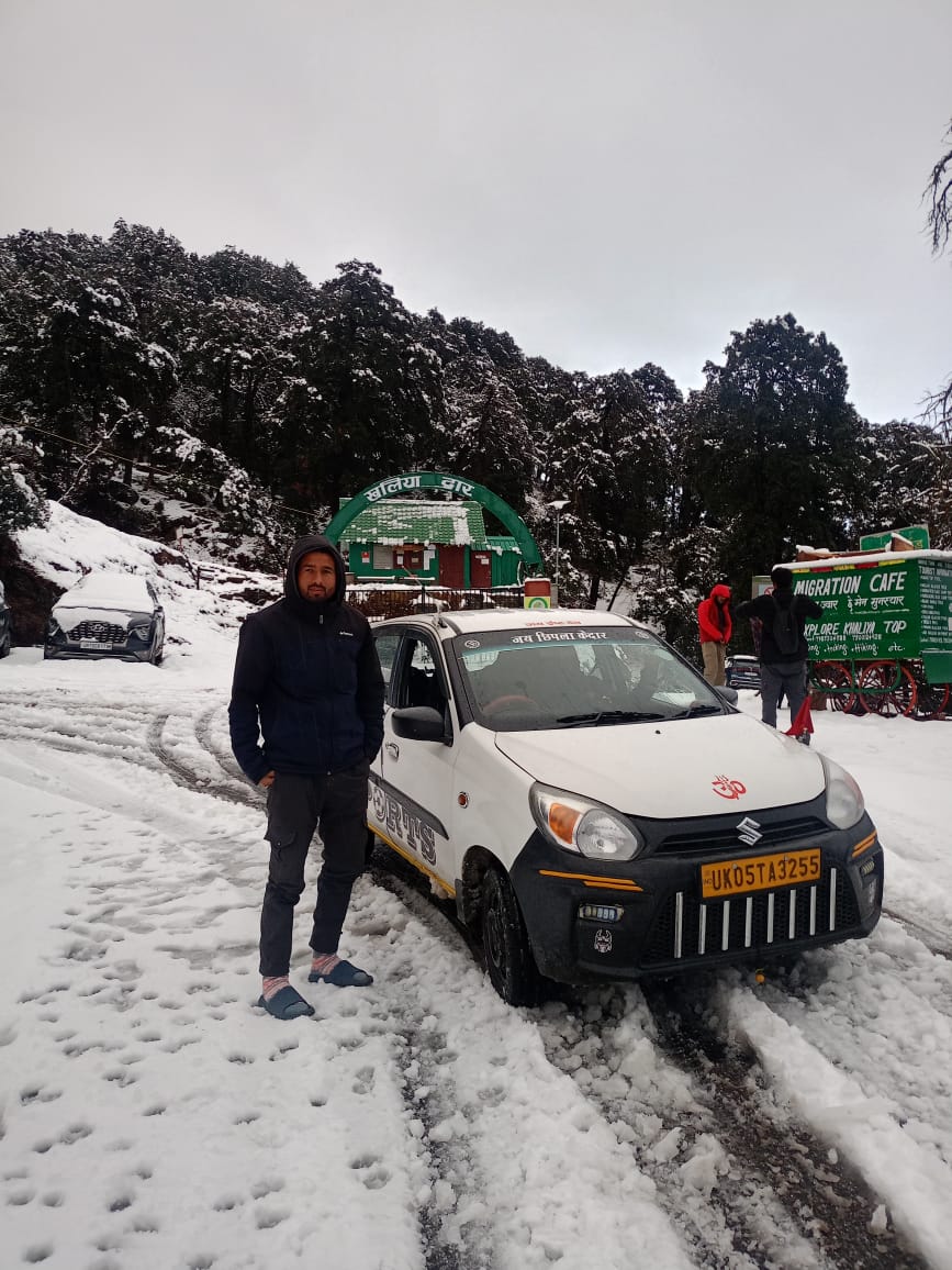 उत्तराखंड में बिगड़ा मौसम का मिजाज; बारिश संग बर्फबारी