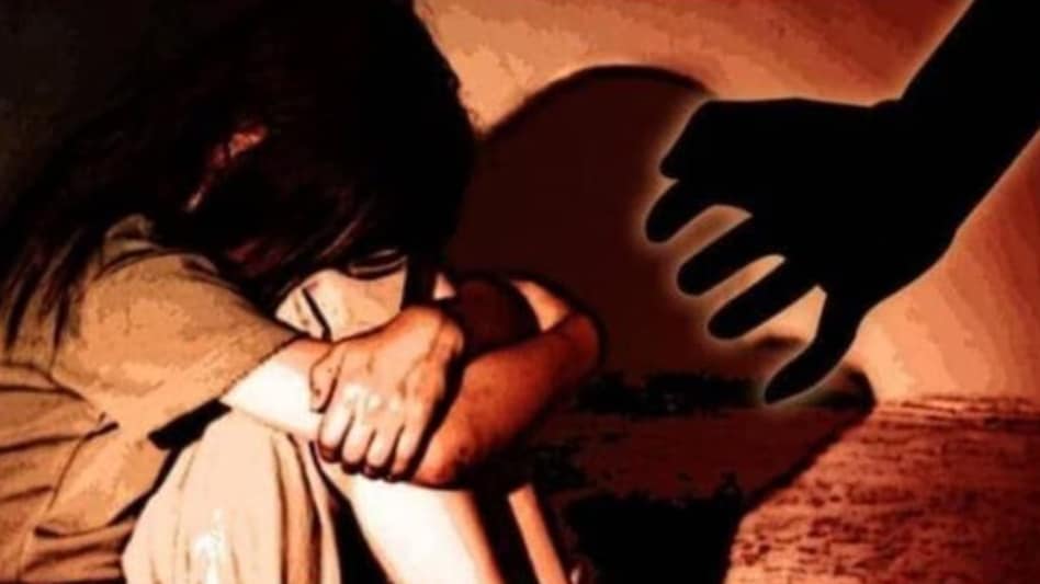 उत्तराखंड में  महिला नेत्री ने प्रेमी से नाबालिग बेटी का करवाया यौन शोषण, आरोपी नेत्री व बायफ्रेंड गिरफ्तार