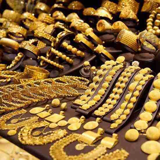 महीने के आखिरी दिन Gold ने तोड़े रिकॉर्ड… चांदी भी नए शिखर पर, खरीदने से पहले जान लें लेटेस्ट रेट