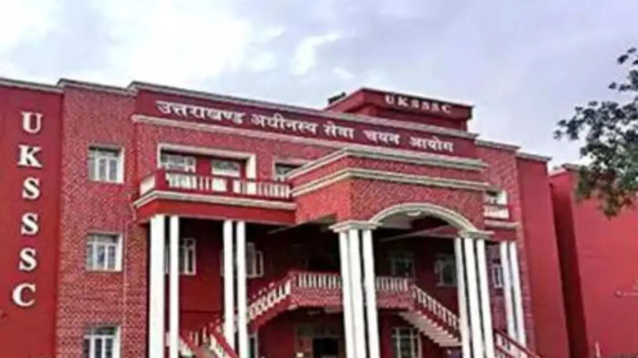 उत्तराखंड में नकल रोकने को कानून. फिर भी पेपर लीक, हाकम सिंंह पर ‘आंच’, बेरोजगार मांग रहे CIB जांच