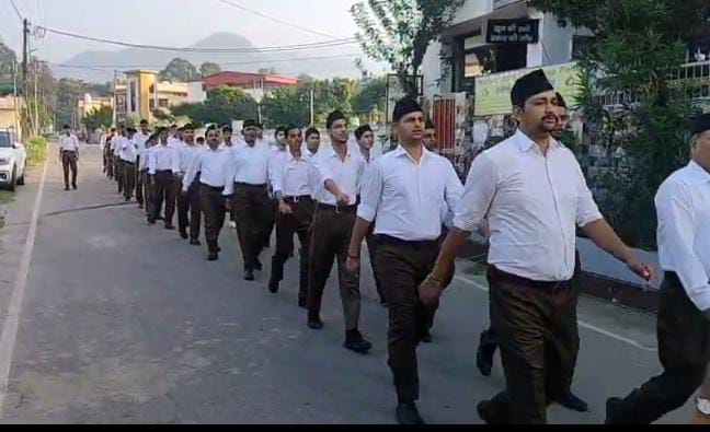 कोटद्वार :  राष्ट्रीय स्वयंसेवक संघसंघ के शताब्दी वर्ष के निमित्त शस्त्र पूजन एवं एकत्रीकरण का कार्यक्रम आयोजित